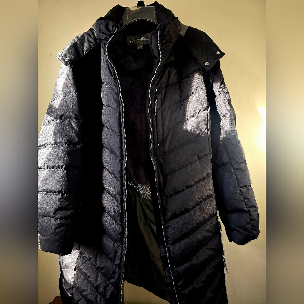 NWT Eddie Bauer Black Down Coat with Tan Fur Detachable Hood, Water Repellant
